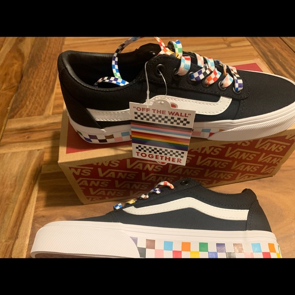 VANS WARD PRIDE RAINBOW 🌈 LACE WOMENS - Picture 5 of 7